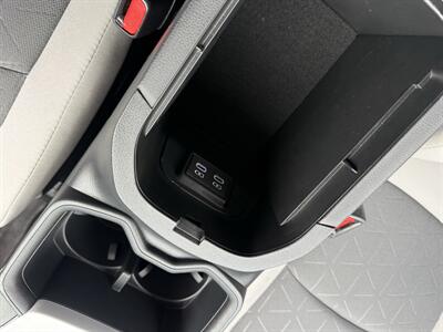 2024 Toyota RAV4 XLE  AWD - Photo 37 - Flushing, MI 48433