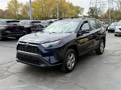 2024 Toyota RAV4 XLE  AWD - Photo 2 - Flushing, MI 48433