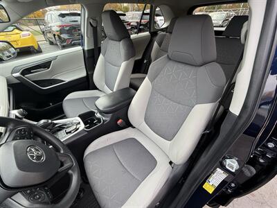 2024 Toyota RAV4 XLE  AWD - Photo 15 - Flushing, MI 48433