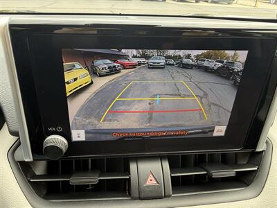 2024 Toyota RAV4 XLE  AWD - Photo 16 - Flushing, MI 48433