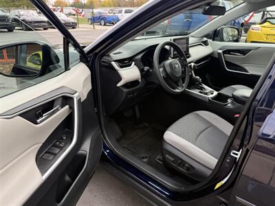 2024 Toyota RAV4 XLE  AWD - Photo 11 - Flushing, MI 48433