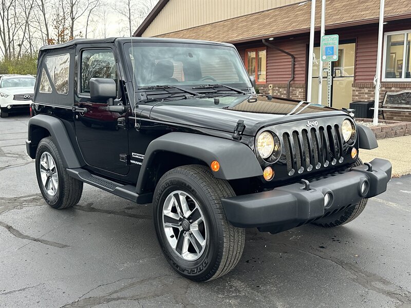 2017 Jeep Wrangler Sport  4X4 - Photo 1 - Flushing, MI 48433