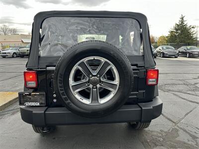 2017 Jeep Wrangler Sport  4X4 - Photo 9 - Flushing, MI 48433