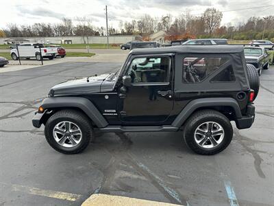 2017 Jeep Wrangler Sport  4X4 - Photo 7 - Flushing, MI 48433