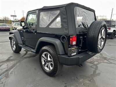 2017 Jeep Wrangler Sport  4X4 - Photo 6 - Flushing, MI 48433