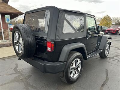 2017 Jeep Wrangler Sport  4X4 - Photo 5 - Flushing, MI 48433