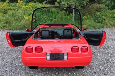 1993 Chevrolet Corvette   - Photo 25 - Flushing, MI 48433