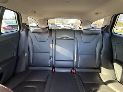 2015 Volvo V60 Cross Country T5  AWD - Photo 10 - Flushing, MI 48433