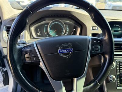 2015 Volvo V60 Cross Country T5  AWD - Photo 18 - Flushing, MI 48433