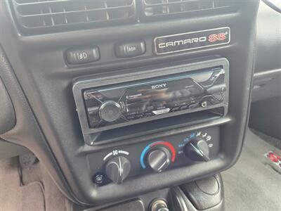 2000 Chevrolet Camaro SS Convertible  6-Speed - Photo 18 - Flushing, MI 48433