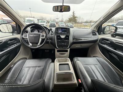 2016 Chrysler Town & Country Touring   - Photo 23 - Flushing, MI 48433
