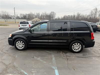 2016 Chrysler Town & Country Touring   - Photo 7 - Flushing, MI 48433