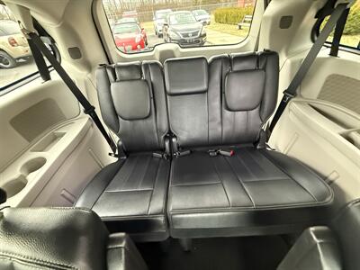 2016 Chrysler Town & Country Touring   - Photo 22 - Flushing, MI 48433
