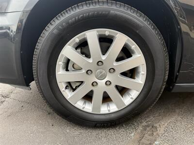 2016 Chrysler Town & Country Touring   - Photo 11 - Flushing, MI 48433