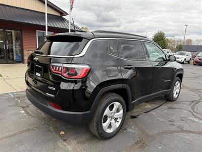 2019 Jeep Compass Latitude  4X4 - Photo 5 - Flushing, MI 48433