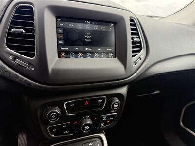 2019 Jeep Compass Latitude  4X4 - Photo 15 - Flushing, MI 48433