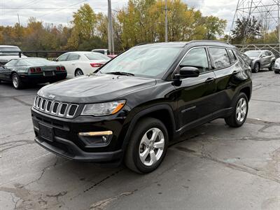 2019 Jeep Compass Latitude  4X4 - Photo 3 - Flushing, MI 48433