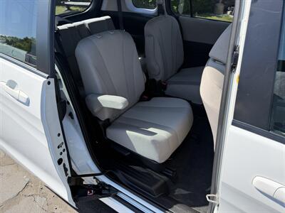 2015 Mazda Mazda5 Touring   - Photo 20 - Flushing, MI 48433