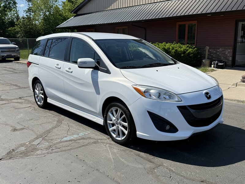2015 Mazda Mazda5 Touring   - Photo 1 - Flushing, MI 48433