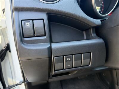 2015 Mazda Mazda5 Touring   - Photo 16 - Flushing, MI 48433