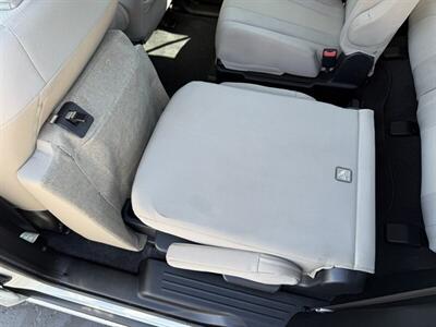 2015 Mazda Mazda5 Touring   - Photo 19 - Flushing, MI 48433
