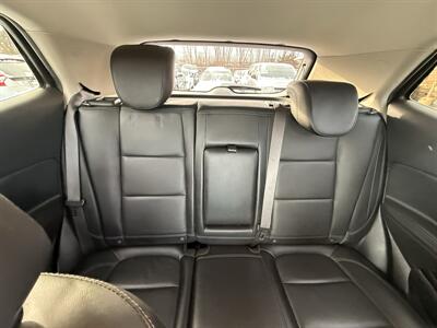 2017 Buick Encore Essence  FWD - Photo 11 - Flushing, MI 48433