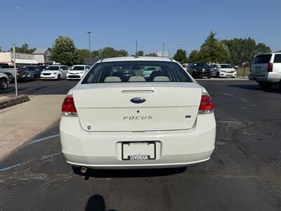 2009 Ford Focus SE - Photo 6 - Flushing, MI 48433