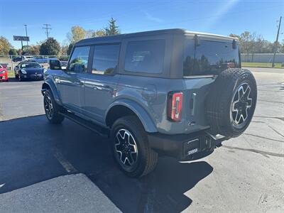 2022 Ford Bronco 4-Door Advanced 4x4  Outer Banks - Photo 7 - Flushing, MI 48433