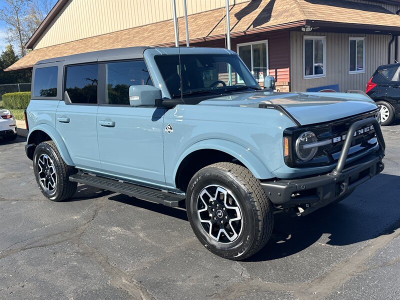 2022 Ford Bronco 4-Door Advanced 4x4  Outer Banks - Photo 1 - Flushing, MI 48433