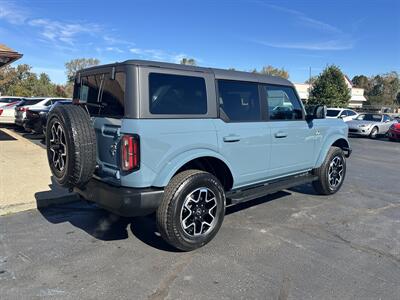 2022 Ford Bronco 4-Door Advanced 4x4  Outer Banks - Photo 5 - Flushing, MI 48433