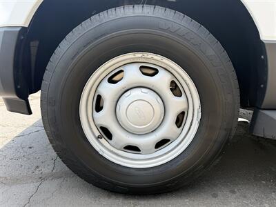 2013 Ford Expedition XL 4X4 - Photo 8 - Flushing, MI 48433