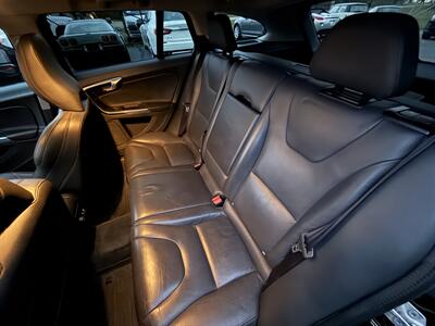 2017 Volvo V60 Cross Country T5 Premier AWD - Photo 24 - Flushing, MI 48433