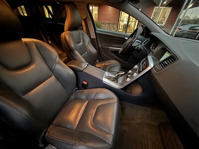 2017 Volvo V60 Cross Country T5 Premier AWD - Photo 34 - Flushing, MI 48433