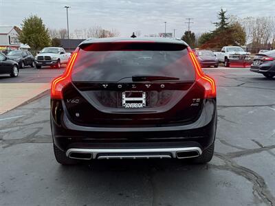 2017 Volvo V60 Cross Country T5 Premier AWD - Photo 8 - Flushing, MI 48433