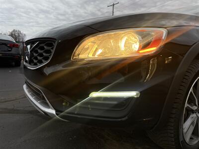 2017 Volvo V60 Cross Country T5 Premier AWD - Photo 37 - Flushing, MI 48433