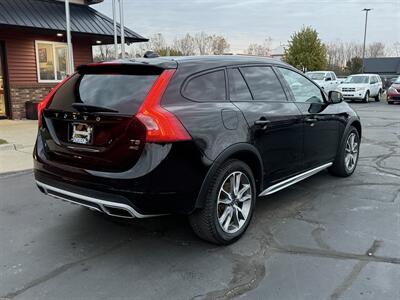 2017 Volvo V60 Cross Country T5 Premier AWD - Photo 7 - Flushing, MI 48433