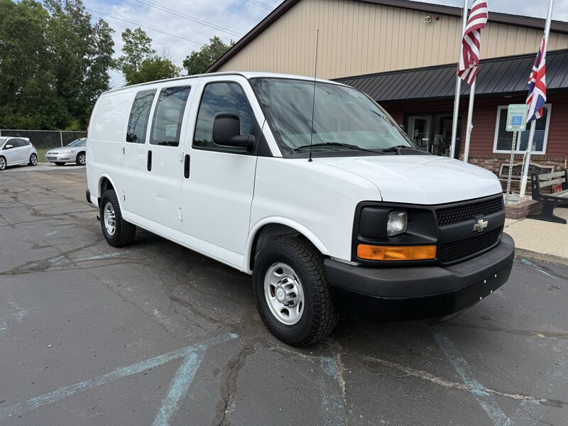 2016 Chevrolet Express 2500  Cargo - Photo 1 - Flushing, MI 48433