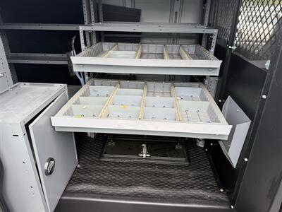 2016 Chevrolet Express 2500 Cargo - Photo 22 - Flushing, MI 48433