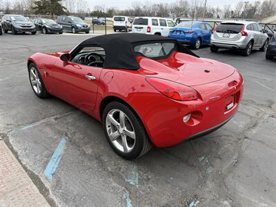 2007 Pontiac Solstice - Photo 10 - Flushing, MI 48433