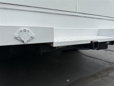 2013 Chevrolet Express 3500 Cutaway  Knapheide Service Body - Photo 29 - Flushing, MI 48433