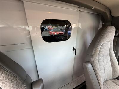 2013 Chevrolet Express 3500 Cutaway  Knapheide Service Body - Photo 17 - Flushing, MI 48433