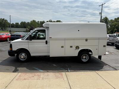2013 Chevrolet Express 3500 Cutaway  Knapheide Service Body - Photo 4 - Flushing, MI 48433