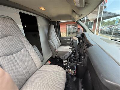 2013 Chevrolet Express 3500 Cutaway  Knapheide Service Body - Photo 18 - Flushing, MI 48433