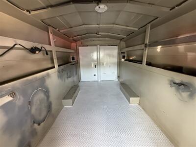 2013 Chevrolet Express 3500 Cutaway  Knapheide Service Body - Photo 19 - Flushing, MI 48433