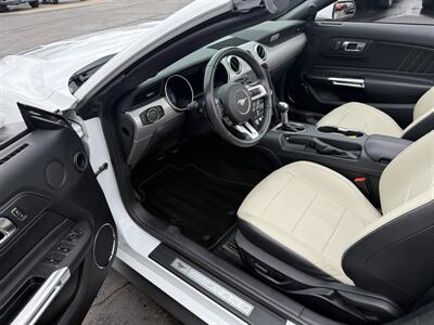 2021 Ford Mustang EcoBoost  Premium Convertible - Photo 15 - Flushing, MI 48433