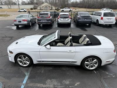 2021 Ford Mustang EcoBoost  Premium Convertible - Photo 19 - Flushing, MI 48433