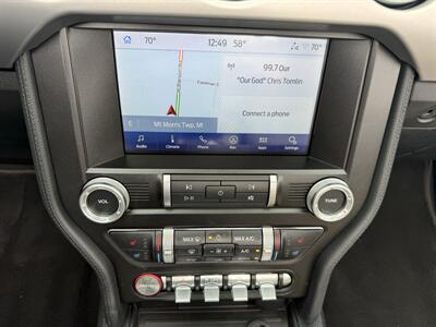 2021 Ford Mustang EcoBoost  Premium Convertible - Photo 27 - Flushing, MI 48433
