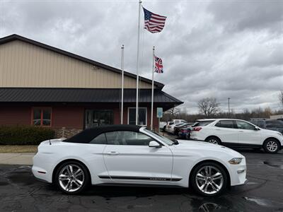 2021 Ford Mustang EcoBoost  Premium Convertible - Photo 7 - Flushing, MI 48433
