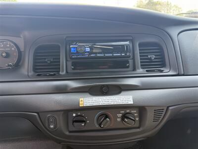 2010 Ford Crown Victoria Police Interceptor - Photo 11 - Flushing, MI 48433