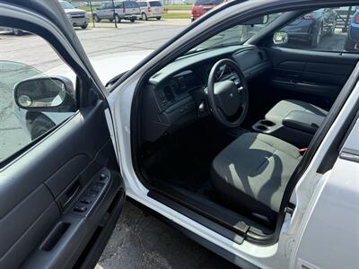 2010 Ford Crown Victoria Police Interceptor - Photo 10 - Flushing, MI 48433